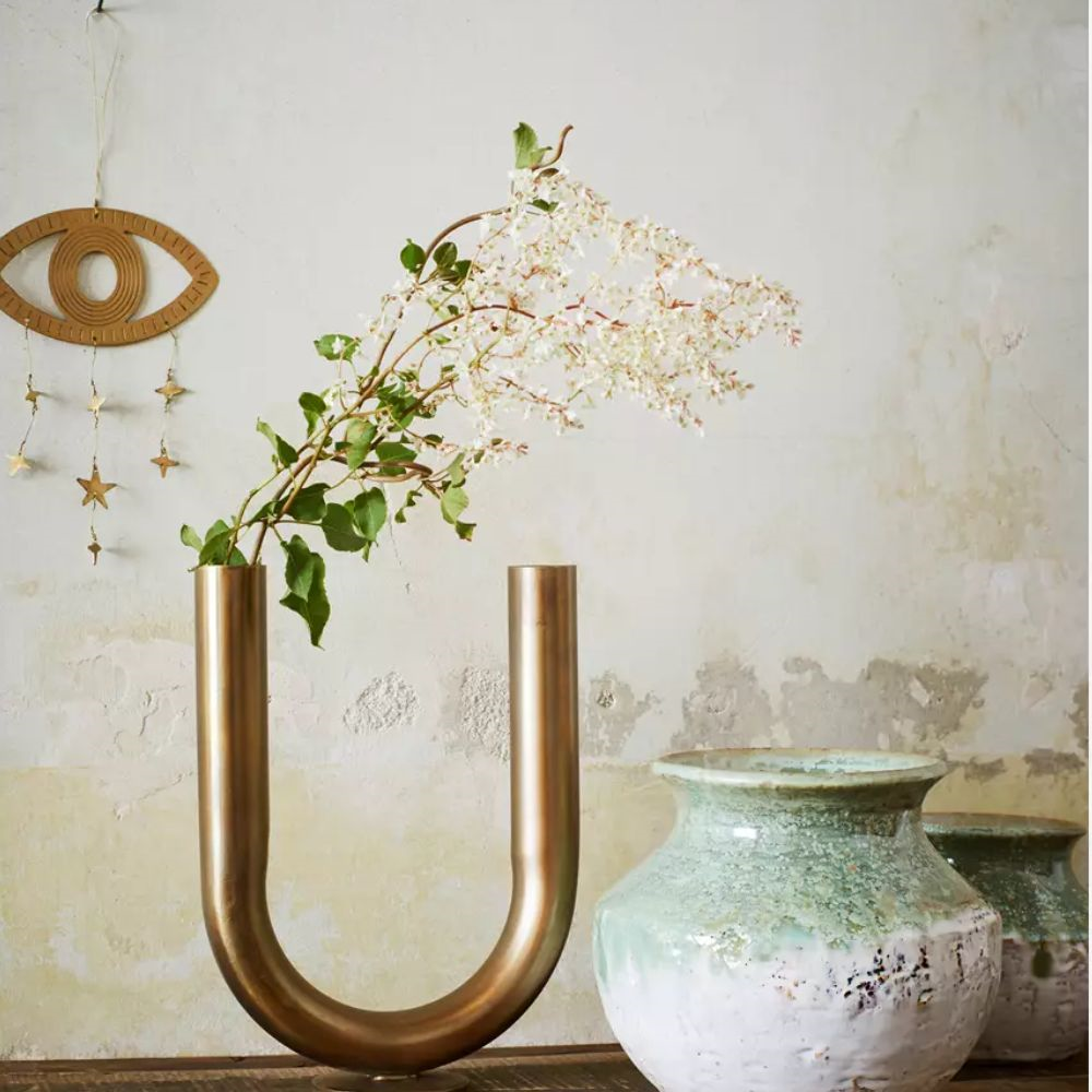 madam stoltz hanger oog