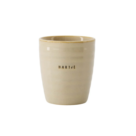 koffiemok hartje zand