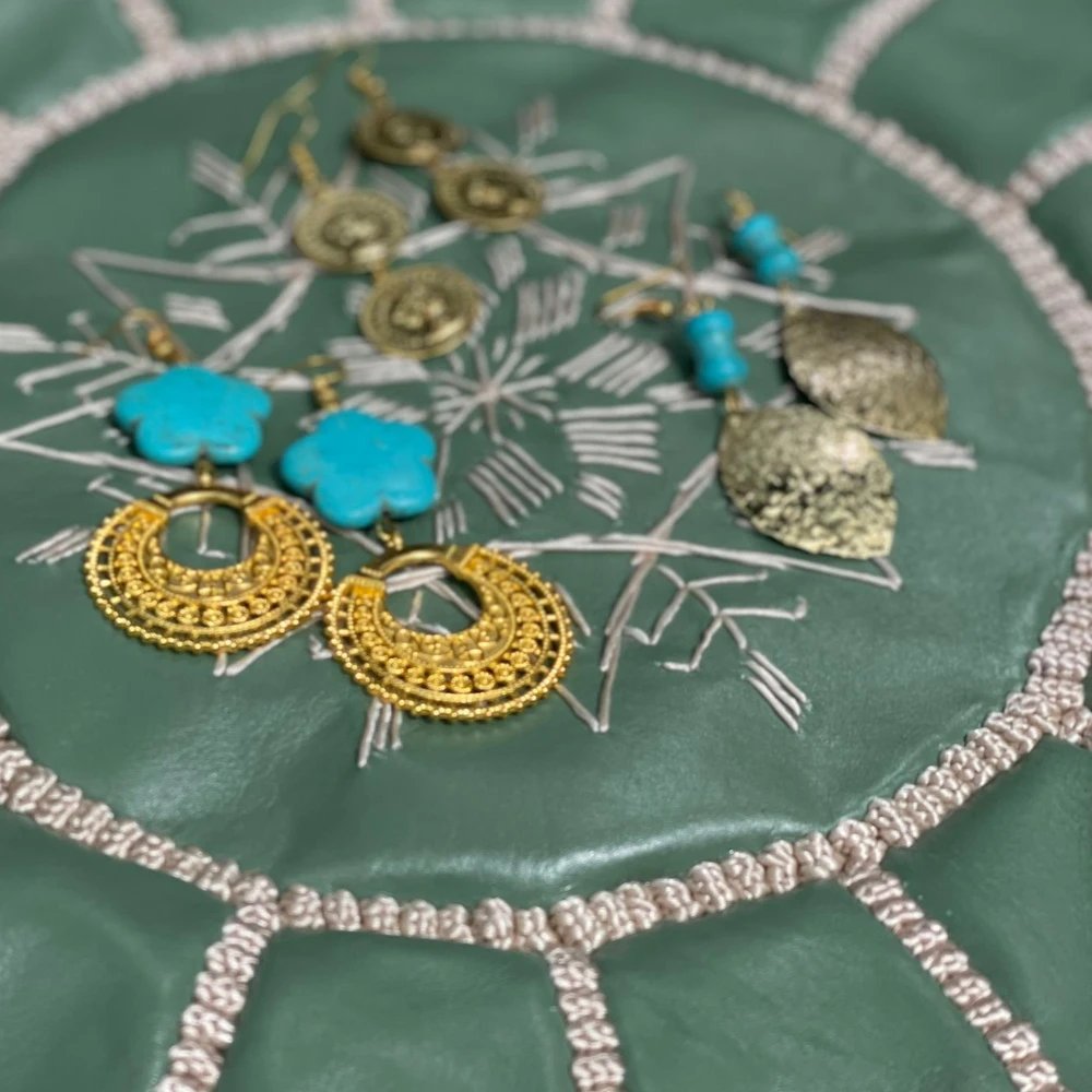 oorbellen blad met turquoise steen