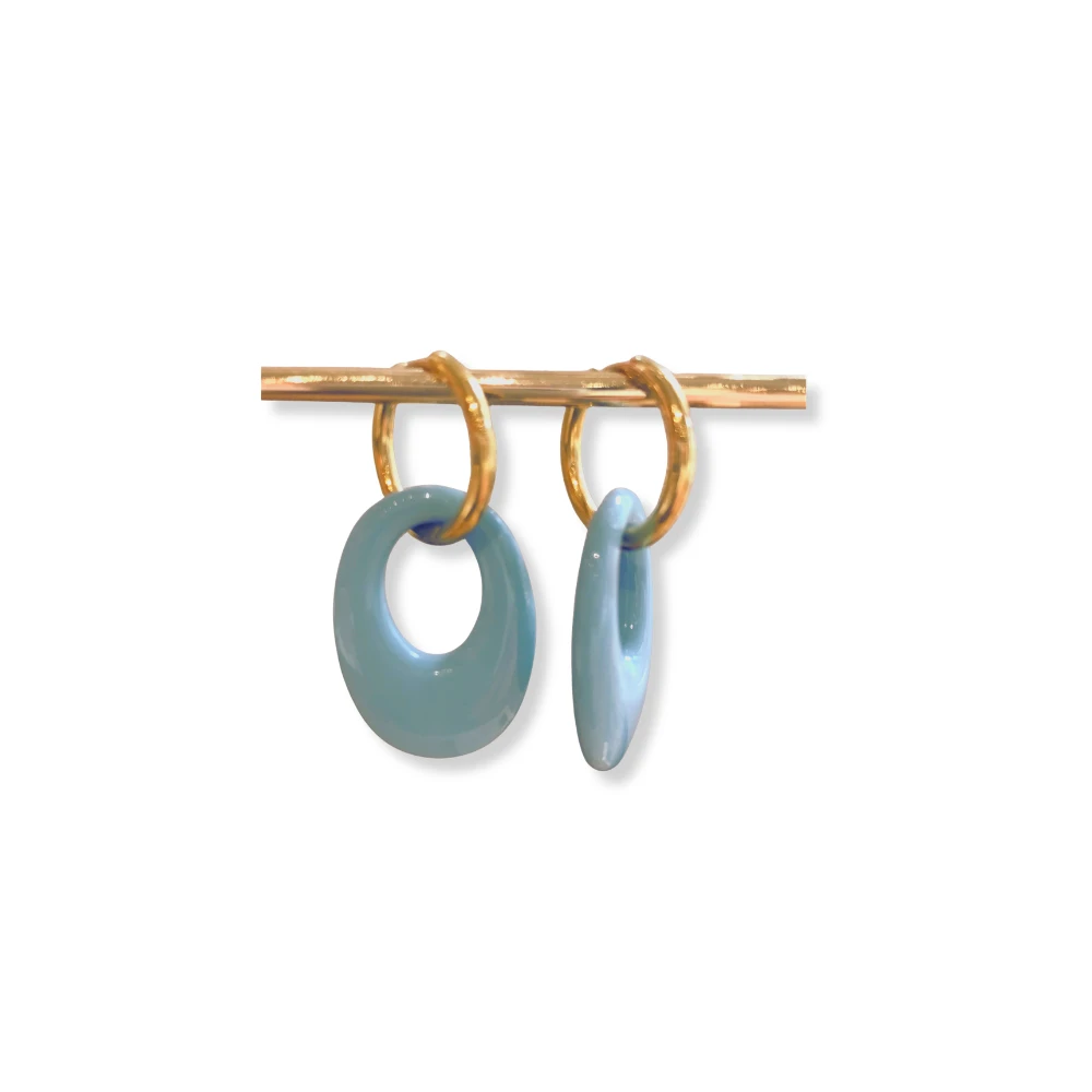 Oorbellen met resin druppel