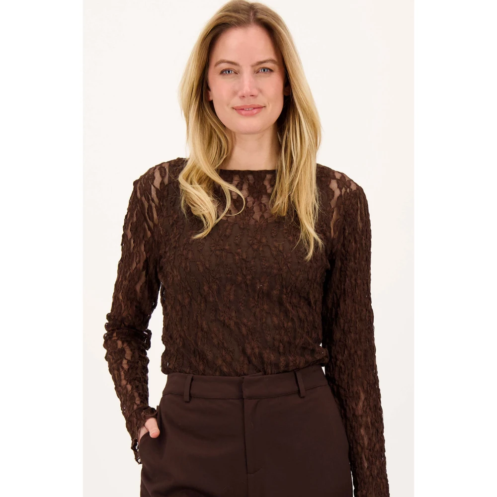 stretch lace top with ruffle sleeve